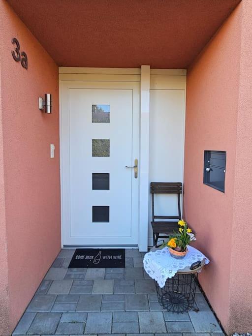 Ferienwohnung Private Etage 5 Min Vom Bahnhof - Parken - Kueche - Netflix Widnau Exterior foto